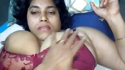 एक आदमी बस पर एक लड़की के जाँघिया सही में हो जाता है फुल ओपन इंग्लिश सेक्सी ।