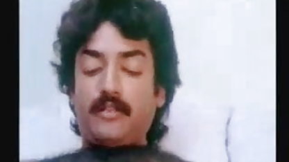 पति ईर्ष्या के ककड़ी जो हिंदी में सेक्सी फुल मूवी पत्नी masturbates