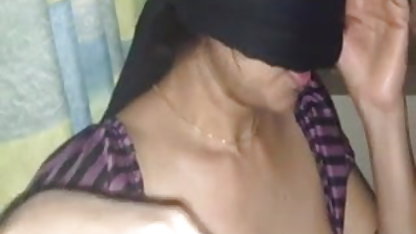 Blonda गांव किट्टी हिंदी में फुल सेक्सी फिल्म पर एक विशाल