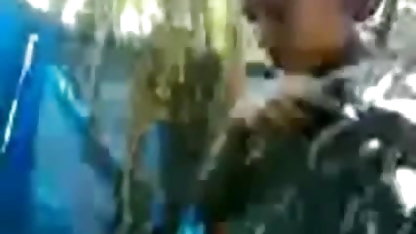 बेटे ने फुल सेक्सी वीडियो दिखाएं प्यार में अपनी मां के लिए स्वीकार किया और उसे बेडरूम में लात मारी