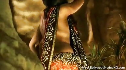 मीरा सेक्सी फुल मूवी एचडी में तीनों के युवा छात्रों