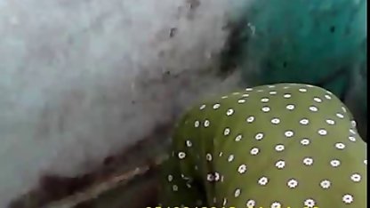आदमी टक्कर फुल सेक्सी दिखाएं लगी है और उसके प्रेमिका और उसके माँ