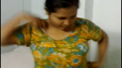 पत्नी caresses के चिपके हुए निपल्स पर Siskah और ब्लू फिल्म फुल एचडी में हो जाता है उच्च