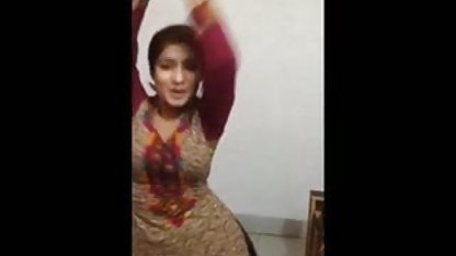 अपने आप को पिछवाड़े में अपनी कोहनी अंग्रेजी फुल सेक्सी वीडियो पर अपने हाथ से मारो